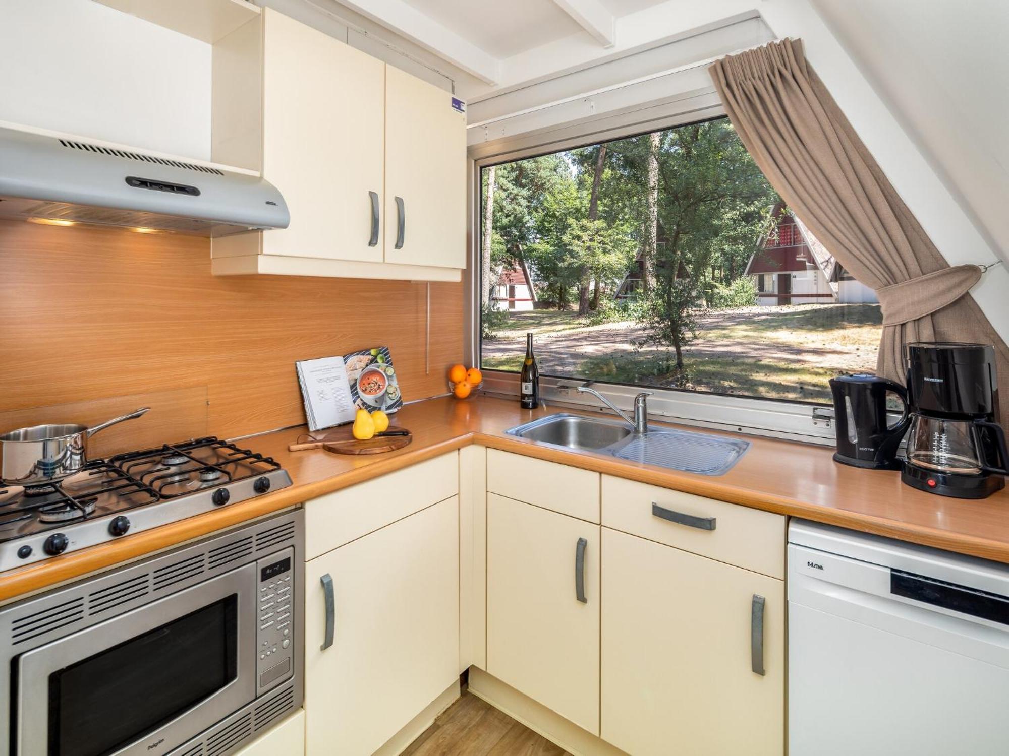 Restyled Bungalow With Dishwasher, In Natural Surroundings Mierlo Kültér fotó