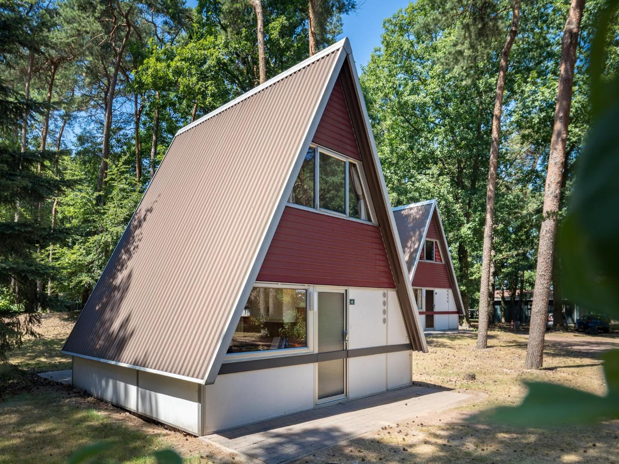 Restyled Bungalow With Dishwasher, In Natural Surroundings Mierlo Kültér fotó