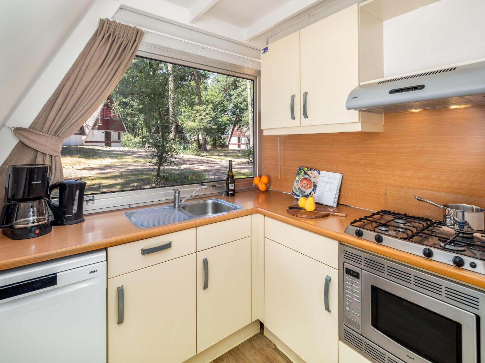 Restyled Bungalow With Dishwasher, In Natural Surroundings Mierlo Kültér fotó